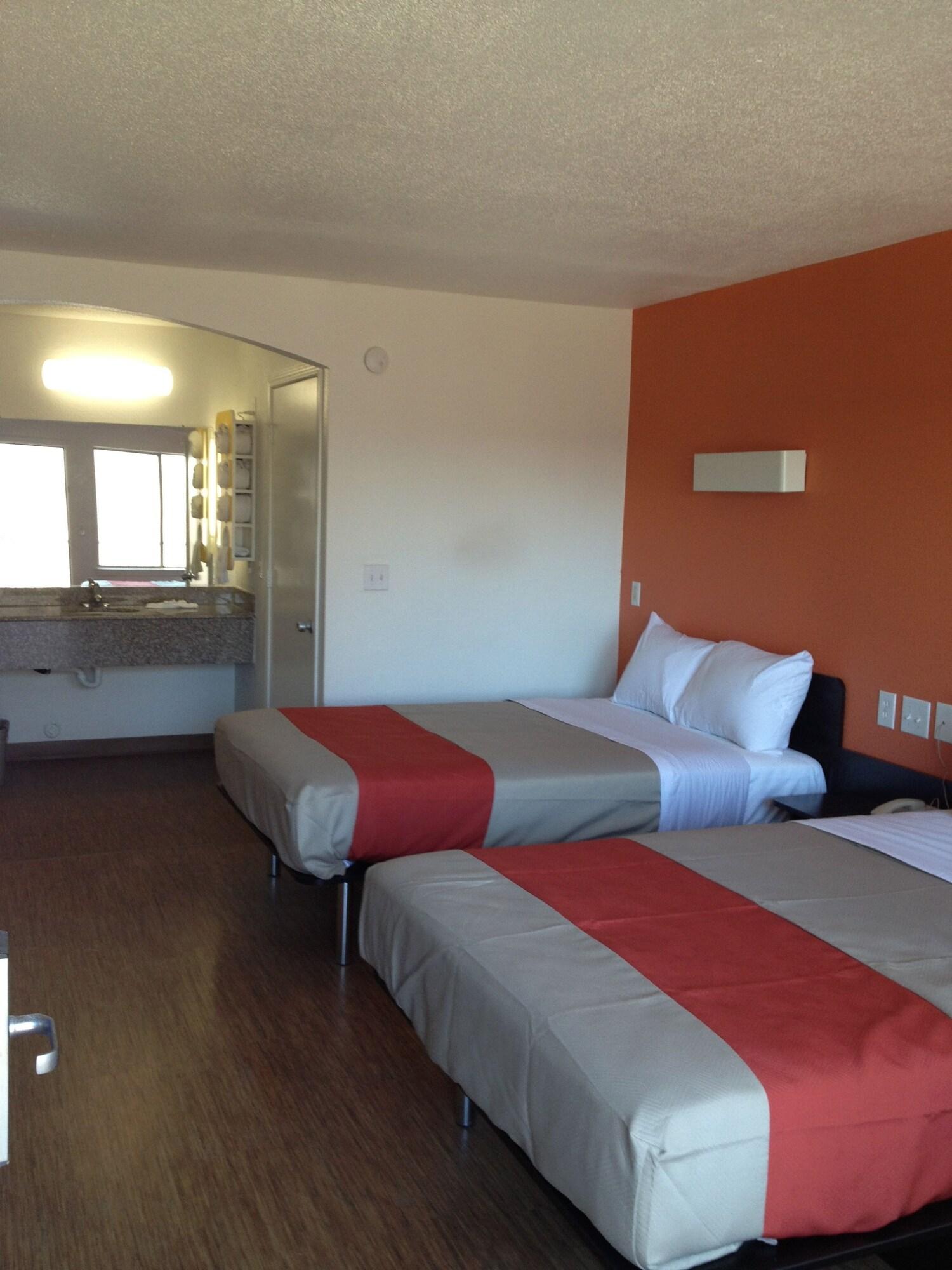 Motel 6-Grand Prairie, Tx - Near Six Flags Drive Exterior foto